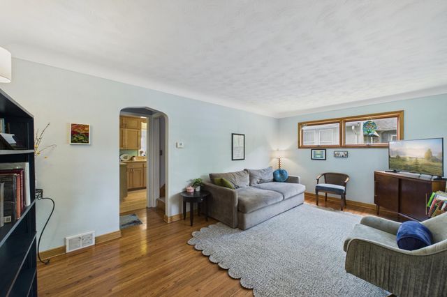 776 Como Avenue, Saint Paul, MN 55103