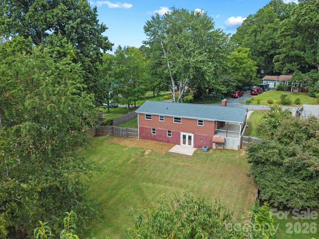 10 Monte Vista Circle, Candler, NC 28715