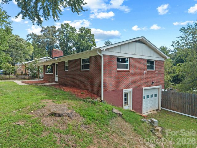 10 Monte Vista Circle, Candler, NC 28715