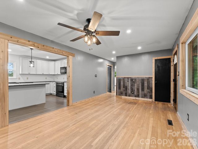 10 Monte Vista Circle, Candler, NC 28715