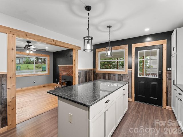 10 Monte Vista Circle, Candler, NC 28715