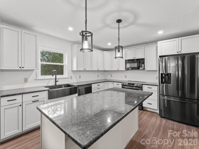 10 Monte Vista Circle, Candler, NC 28715