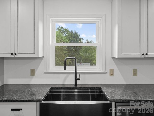 10 Monte Vista Circle, Candler, NC 28715