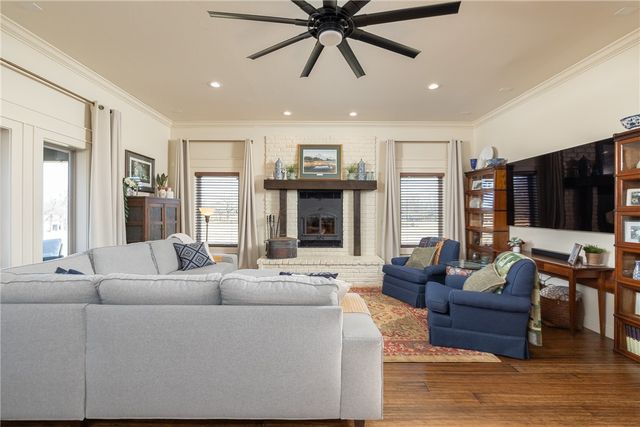 12782 Jimmy Devault Road, Farmington, AR 72730