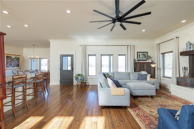 12782 Jimmy Devault Road, Farmington, AR 72730