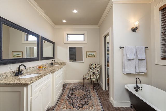 12782 Jimmy Devault Road, Farmington, AR 72730