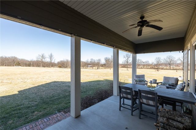 12782 Jimmy Devault Road, Farmington, AR 72730