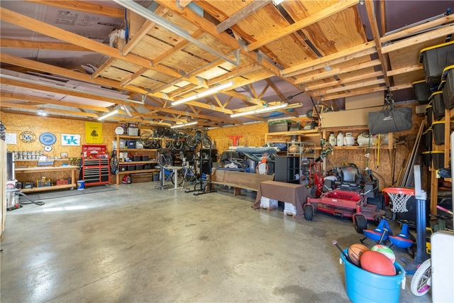 12782 Jimmy Devault Road, Farmington, AR 72730