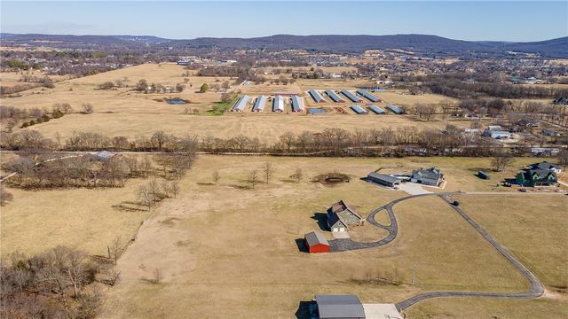 12782 Jimmy Devault Road, Farmington, AR 72730