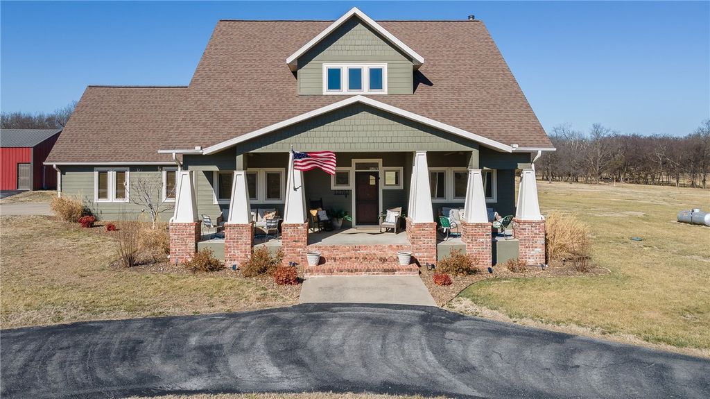 12782 Jimmy Devault Road, Farmington, AR 72730