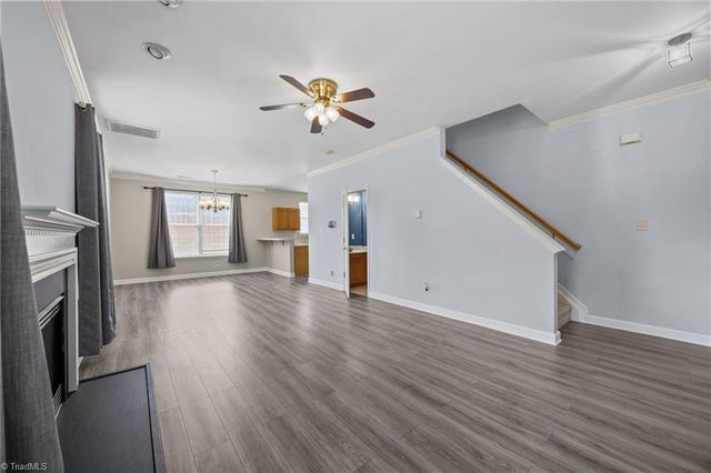 6064 Parkside Circle, Winston-salem, NC 27107