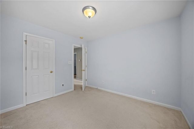 6064 Parkside Circle, Winston-salem, NC 27107