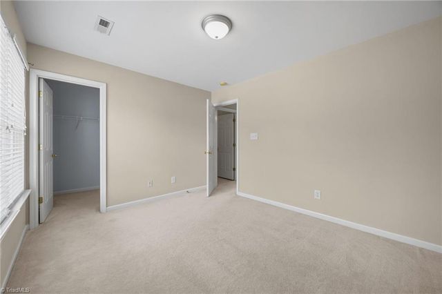 6064 Parkside Circle, Winston-salem, NC 27107