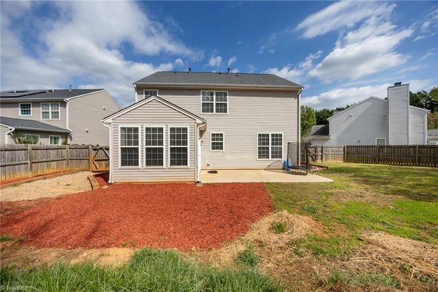 6064 Parkside Circle, Winston-salem, NC 27107