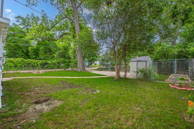 900 N 31st Street, Waco, TX 76707