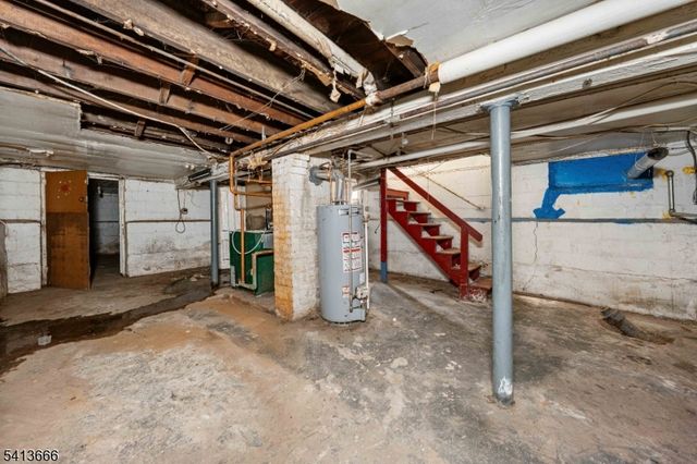 9 Stratford Pl, Irvington Twp., NJ 07111