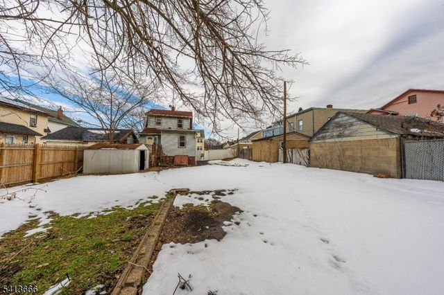 9 Stratford Pl, Irvington Twp., NJ 07111