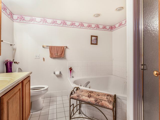 6800 N Harlem Avenue 501, Chicago, IL 60631