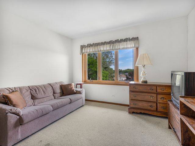 6800 N Harlem Avenue 501, Chicago, IL 60631