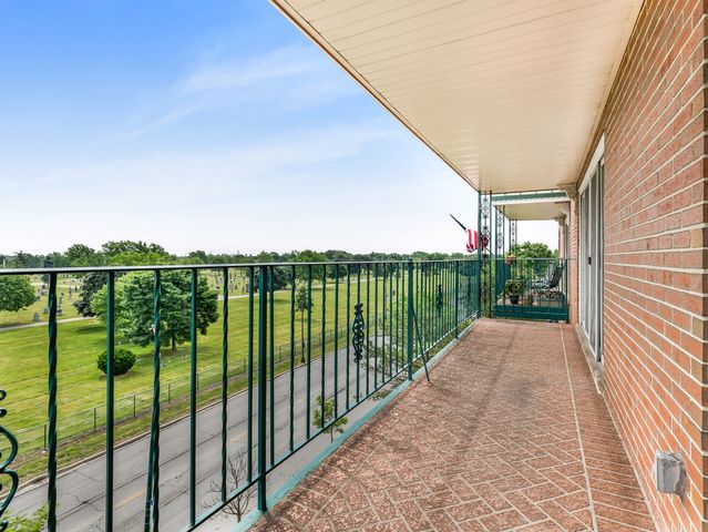 6800 N Harlem Avenue 501, Chicago, IL 60631