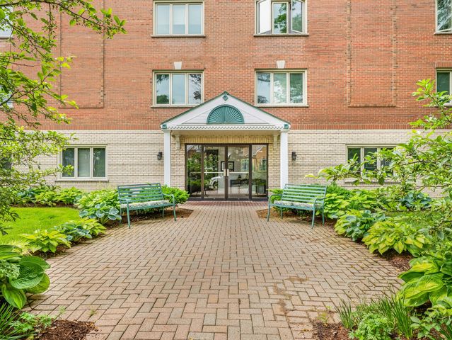 6800 N Harlem Avenue 501, Chicago, IL 60631