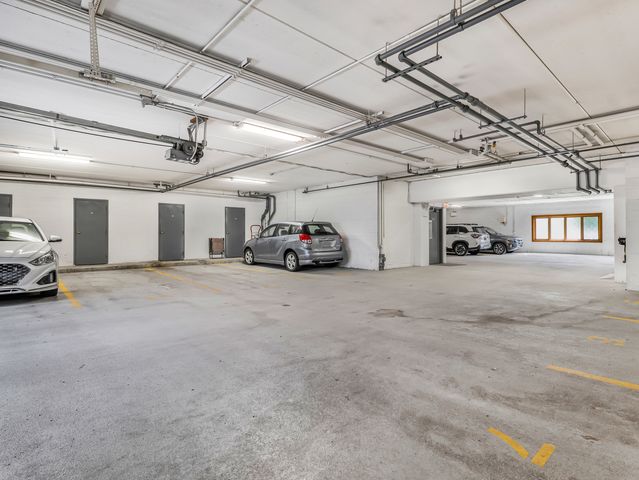 6800 N Harlem Avenue 501, Chicago, IL 60631
