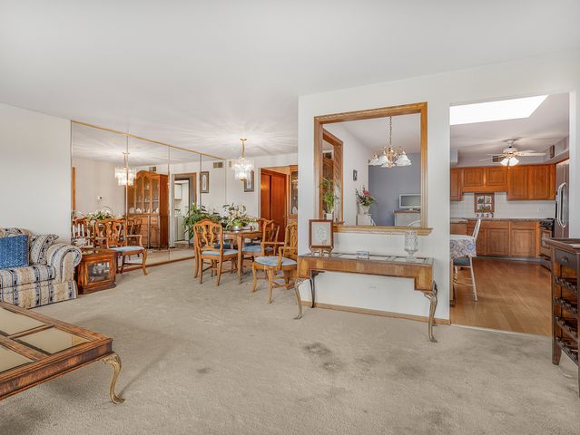 6800 N Harlem Avenue 501, Chicago, IL 60631