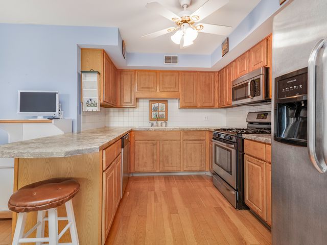 6800 N Harlem Avenue 501, Chicago, IL 60631