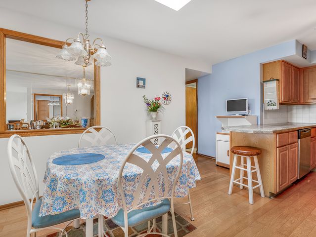 6800 N Harlem Avenue 501, Chicago, IL 60631