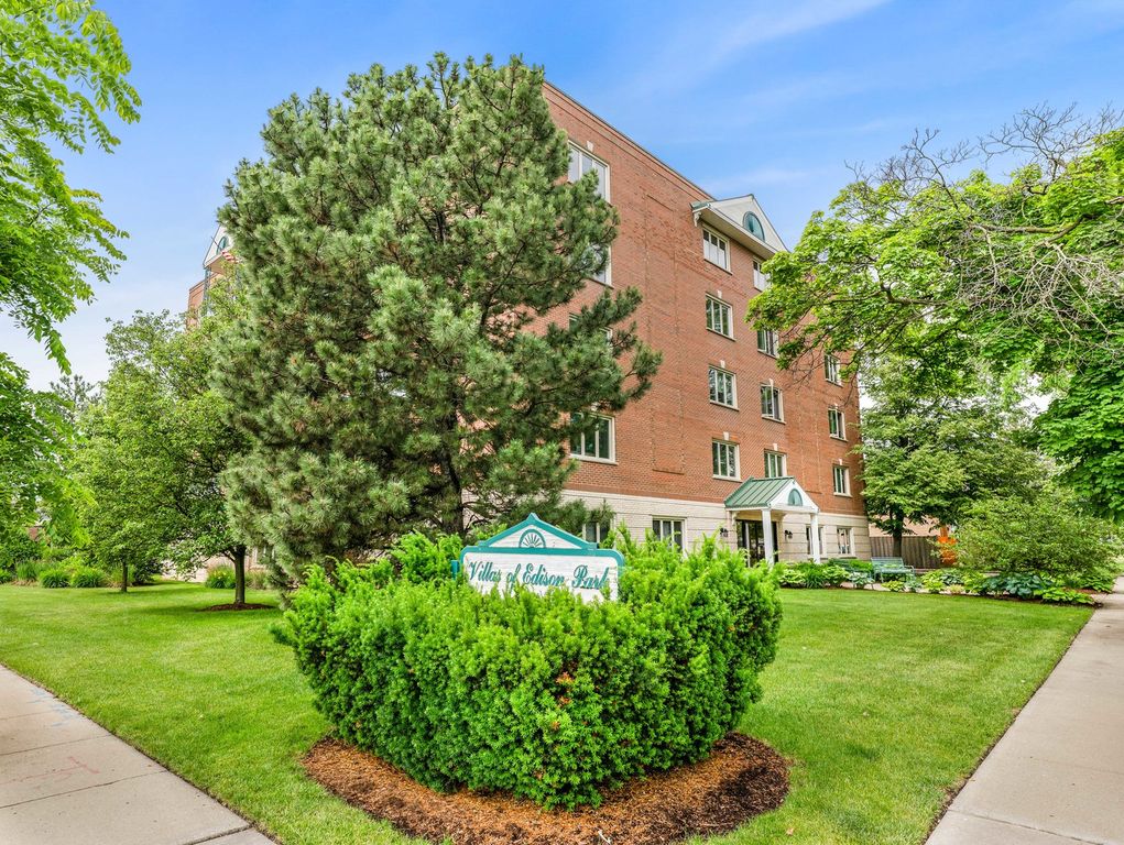 6800 N Harlem Avenue 501, Chicago, IL 60631