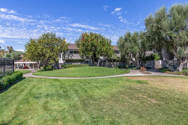 255 S Rengstorff Avenue 139, Mountain View, CA 94040