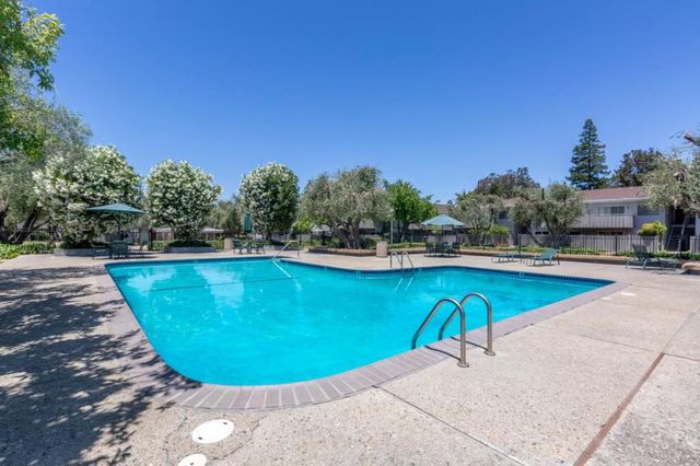 255 S Rengstorff Avenue 139, Mountain View, CA 94040