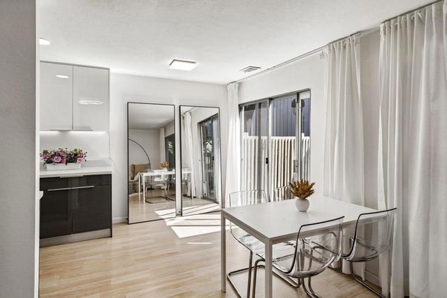 255 S Rengstorff Avenue 139, Mountain View, CA 94040