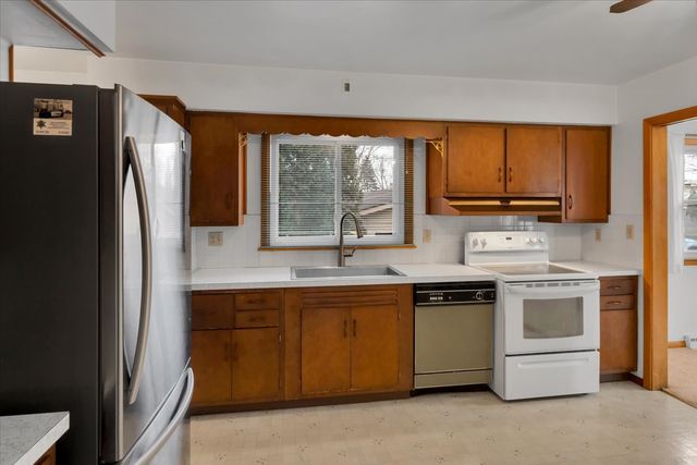 1636 Whitney Boulevard, Belvidere, IL 61008