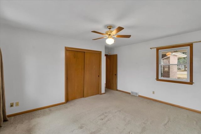 1636 Whitney Boulevard, Belvidere, IL 61008