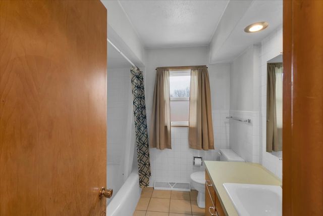 1636 Whitney Boulevard, Belvidere, IL 61008