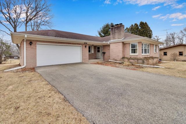 1636 Whitney Boulevard, Belvidere, IL 61008