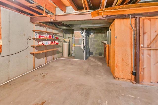 1636 Whitney Boulevard, Belvidere, IL 61008