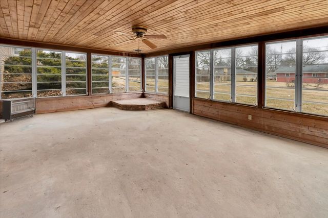 1636 Whitney Boulevard, Belvidere, IL 61008