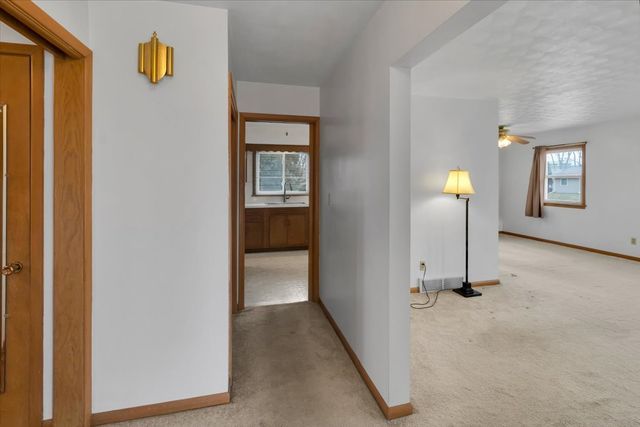 1636 Whitney Boulevard, Belvidere, IL 61008