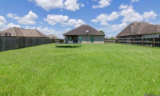 6034 Tuscany Ln, Sorrento, LA 70778