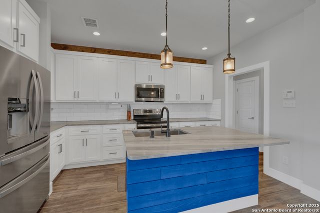 315 Hilltop, New Braunfels, TX 78132
