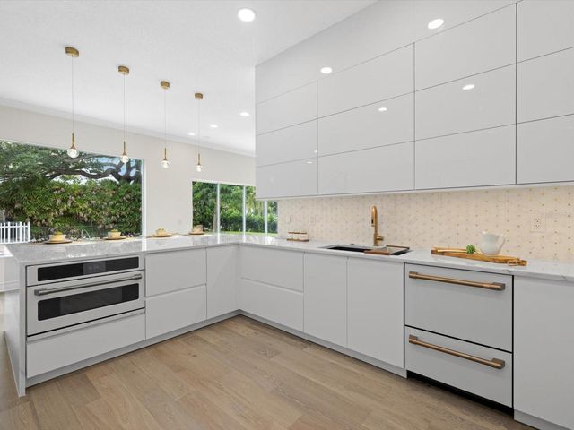 1707 CARIBBEAN DRIVE, Sarasota, FL 34231