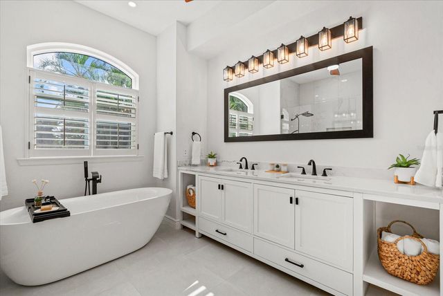 1707 CARIBBEAN DRIVE, Sarasota, FL 34231