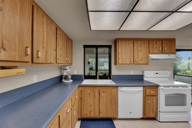 6334 Whispering Wind Way, Delray Beach, FL 33484