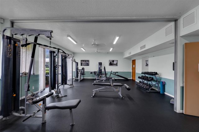 6334 Whispering Wind Way, Delray Beach, FL 33484
