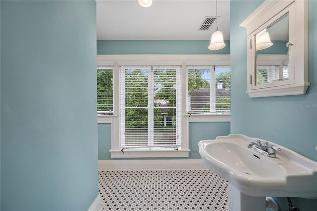 832 SUCCESS AVENUE, Lakeland, FL 33801