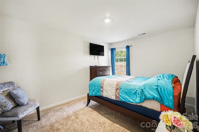 828 Larmore Avenue, Charlotte, NC 28216