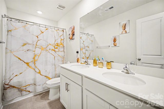 828 Larmore Avenue, Charlotte, NC 28216