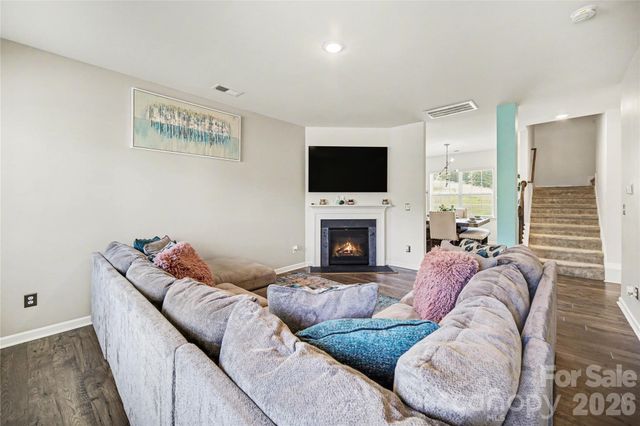 828 Larmore Avenue, Charlotte, NC 28216